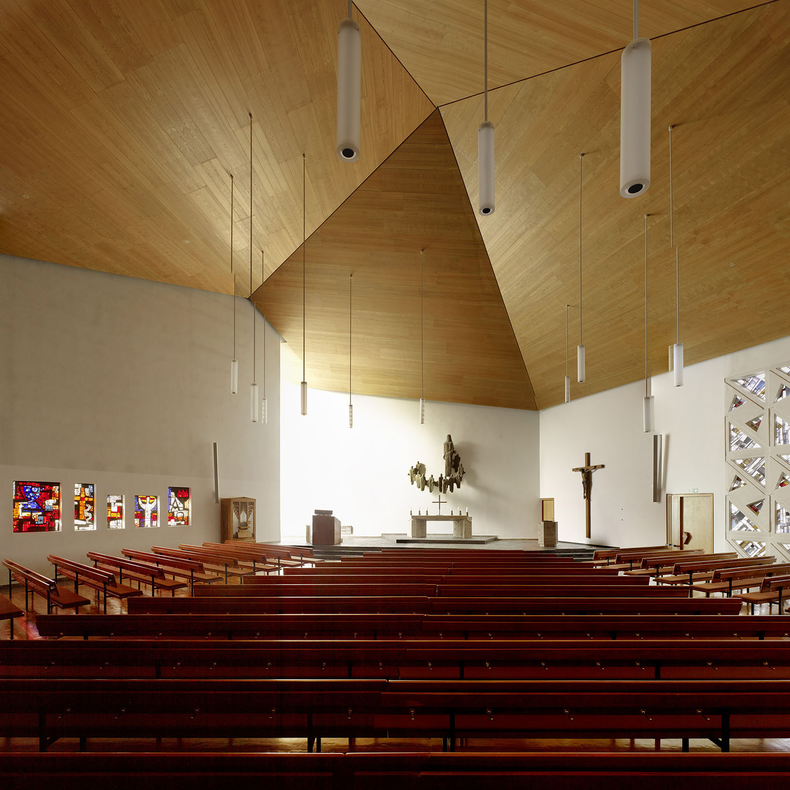 Sanierung Auferstehungskirche Stgt-Ruit von Heim-Blaschke Architekten aufgenommen in Stuttgart 2020 Bild 1