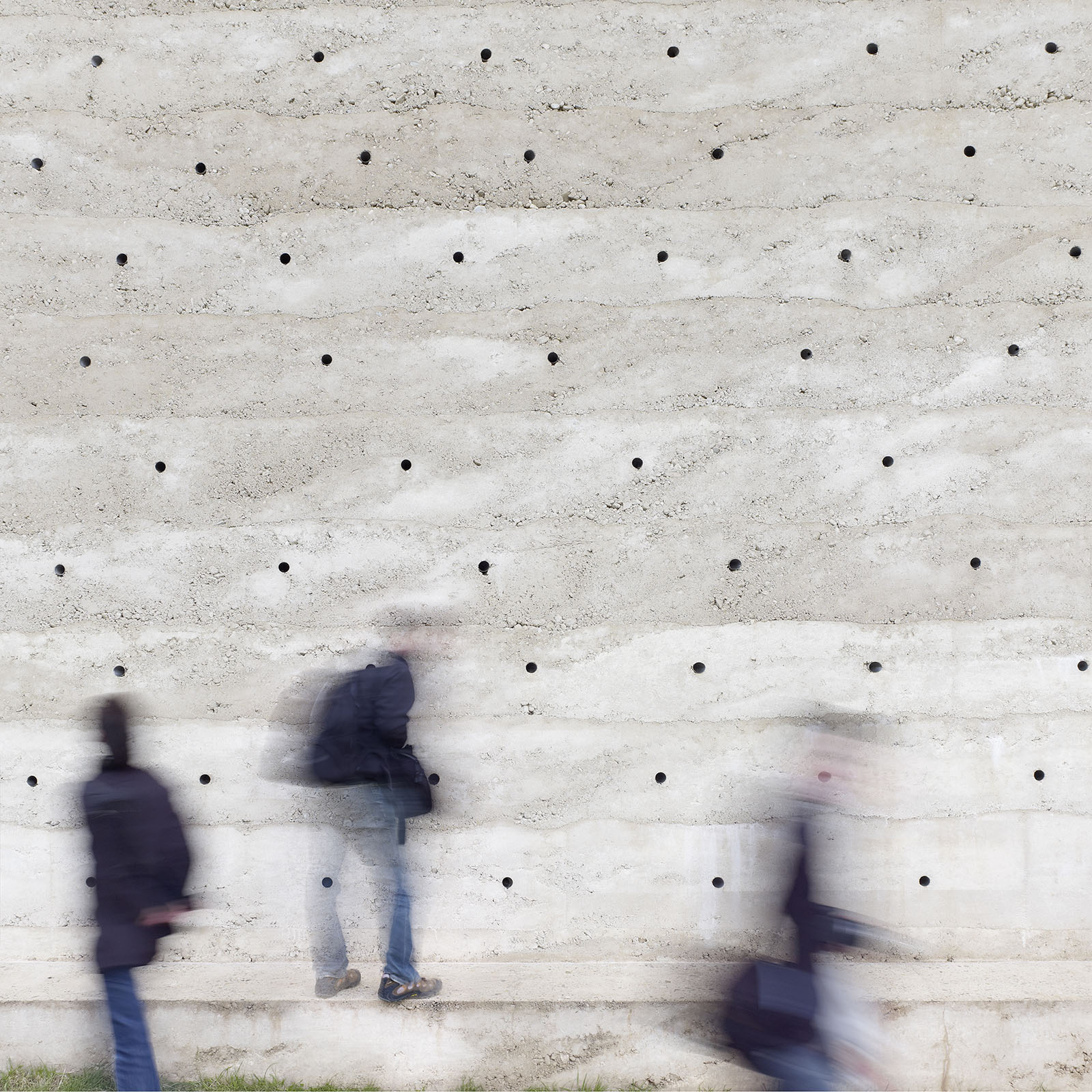 Bruder-Klaus-Kapelle von Peter Zumthor aufgenommen in Mechernich-Wachendorf 2008 Bild 2