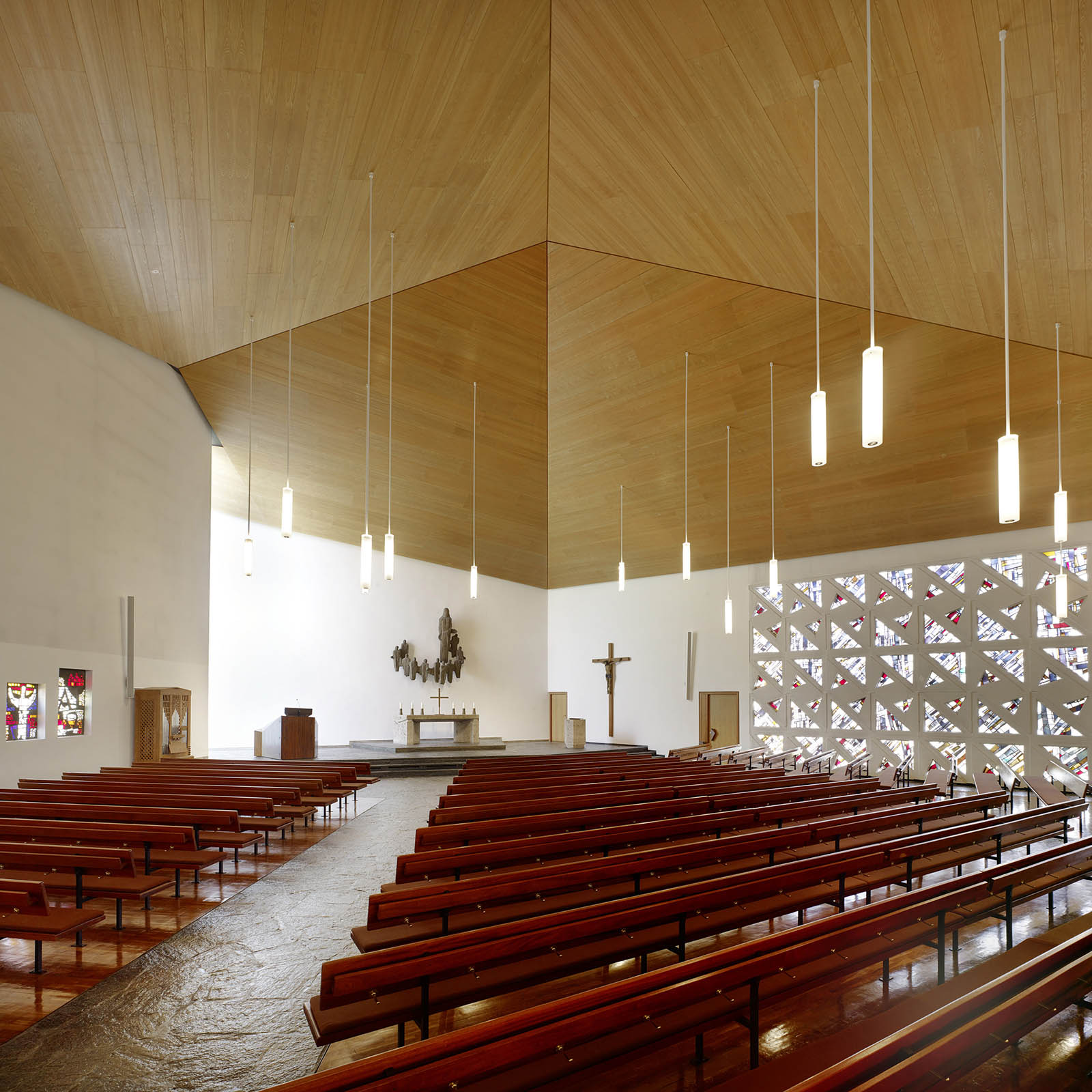 Sanierung Auferstehungskirche Stgt-Ruit von Heim-Blaschke Architekten aufgenommen in Stuttgart 2020 Bild 2