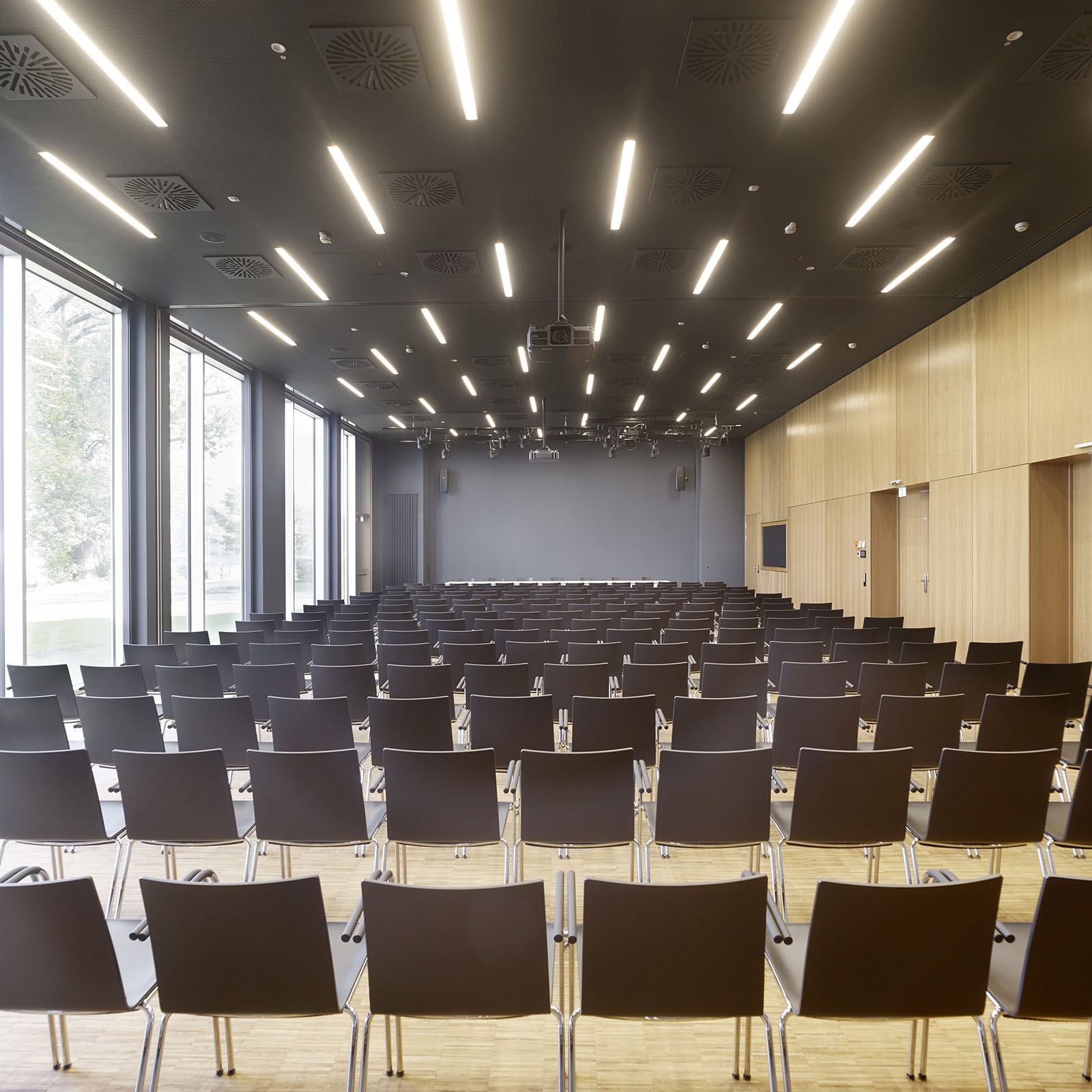 HTWG Seminargebäude von Schädler + Zwerger Architektenmit Glück + Partner BDA aufgenommen in Konstanz 2017 Bild 3