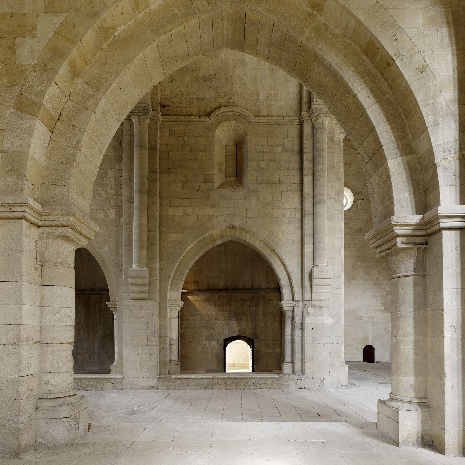 Abbaye de Silvacane aufgenommen in La Roque-d'Anthéron 2014 Bild 4