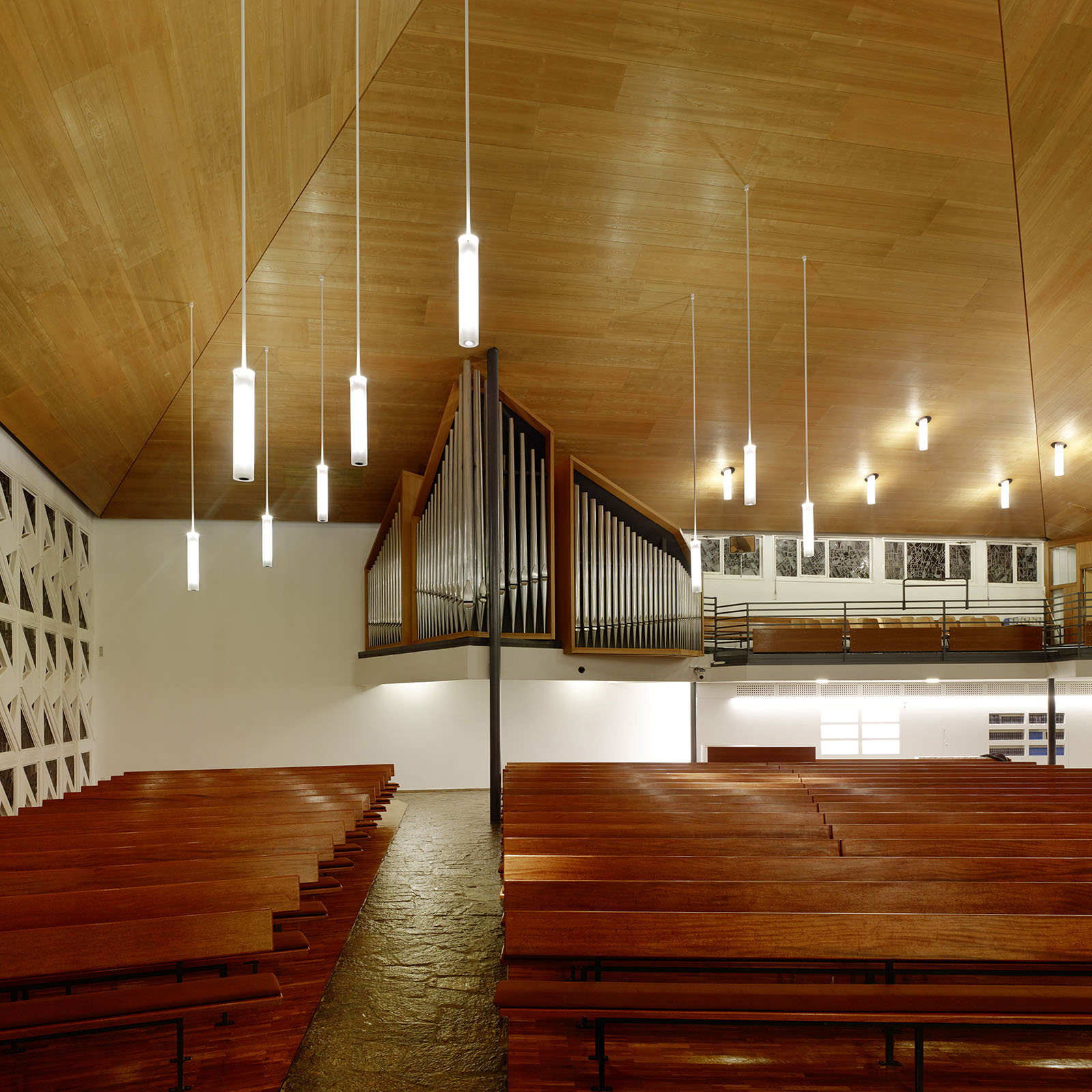 Sanierung Auferstehungskirche Stgt-Ruit von Heim-Blaschke Architekten aufgenommen in Stuttgart 2020 Bild 4